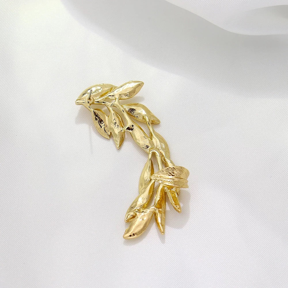 Ameretat Ear Climber